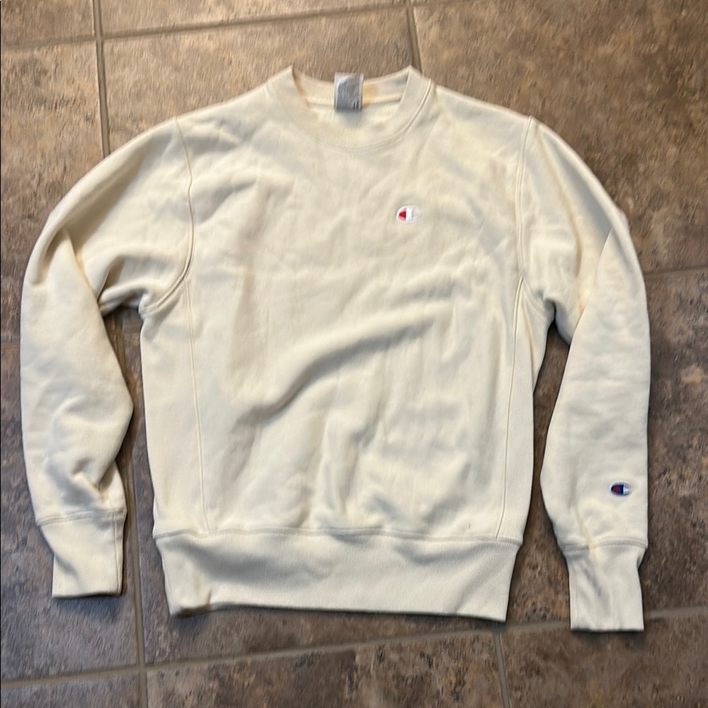 Champion Cream Crewneck Sweater Classic Style